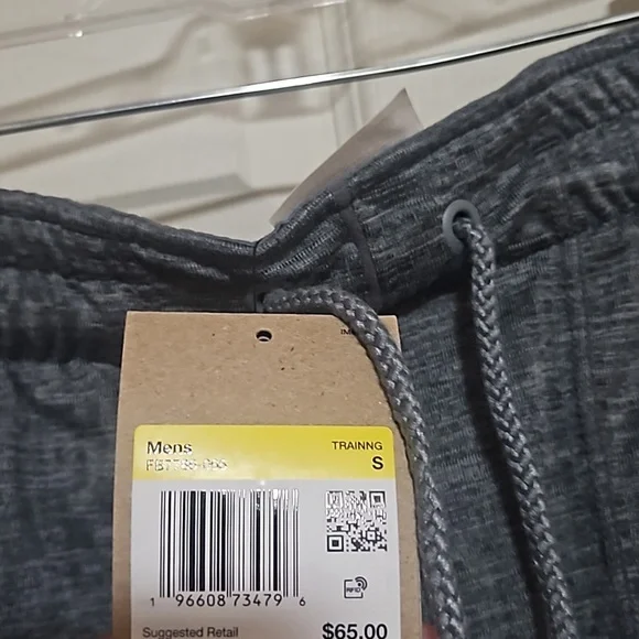 Nike Men's Dri-FIT Yoga 5" Unlined Shorts: GRAY: NEW WITH TAGS: SIZE S